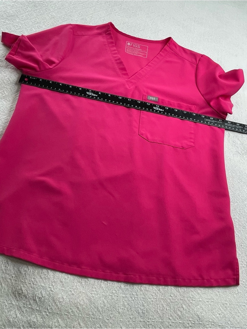 Figs Women's V-Neck Scrubs Top in Hot Pink~ Size L ~ Medical Staff - Picture 4 of 7
